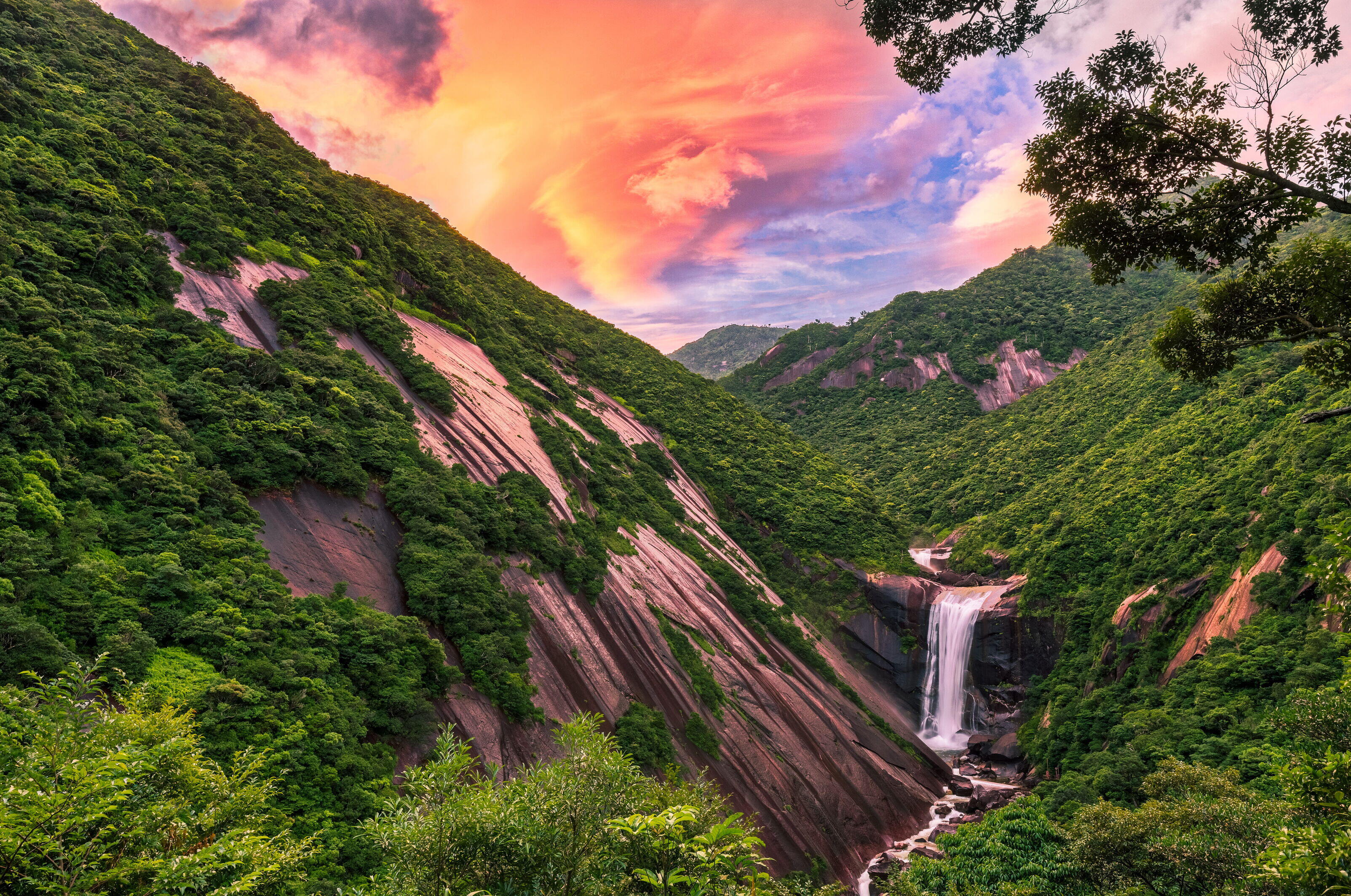 New Countries, New Coastlines, A World Discoveries