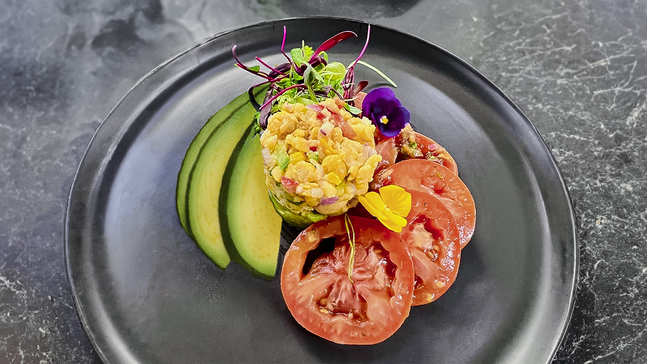 Avocado and Chickpea Salad