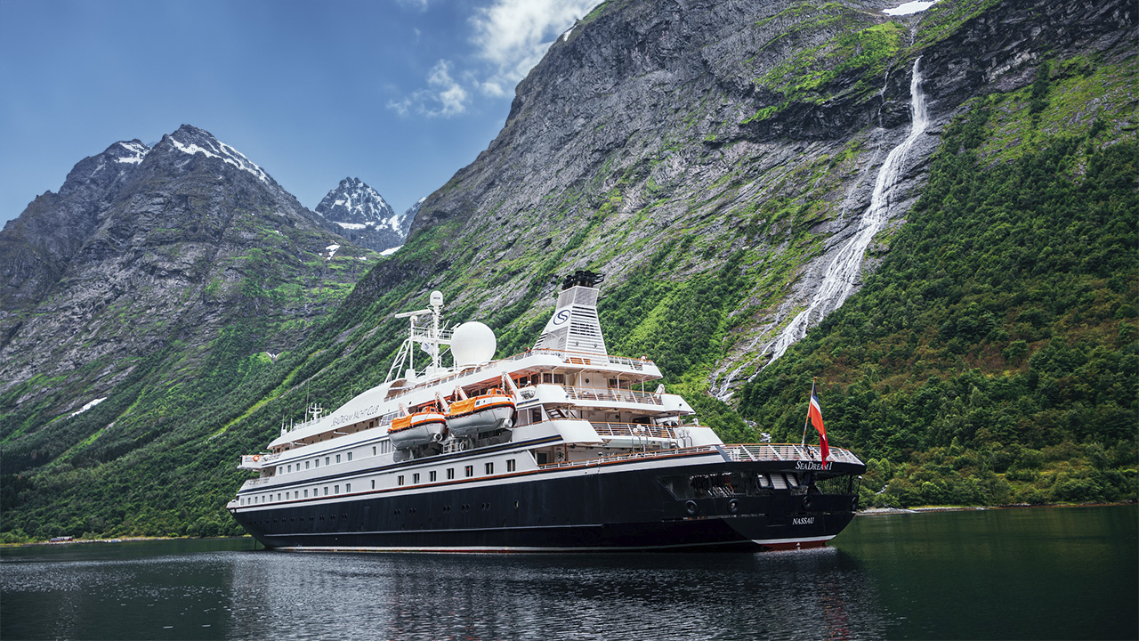 Trollfjord Scenic Sailing